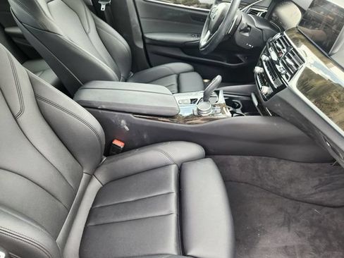 Used 2020 BMW 530i w/ Convenience Package RWD image 13