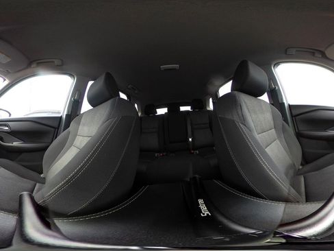 Used 2025 Nissan Rogue SV image 44