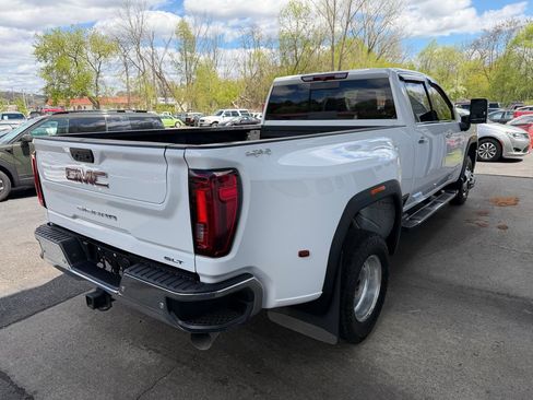 Used 2022 GMC Sierra 3500 SLT w/ SLT Premium Package AWD/4WD image 4