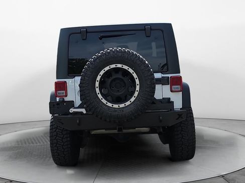 Used 2013 Jeep Wrangler Unlimited Sahara w/ Connectivity Group AWD/4WD image 4