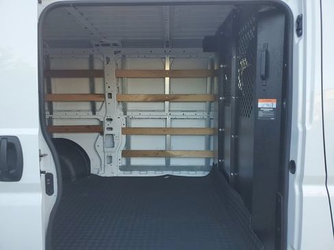 Used 2025 RAM ProMaster 2500 w/ U-Haul Equipment Group FWD image 9