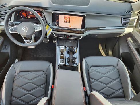 New 2026 Volkswagen Atlas Peak Edition AWD/4WD image 11