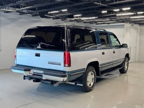 Used 1993 Chevrolet Suburban 4WD image 5