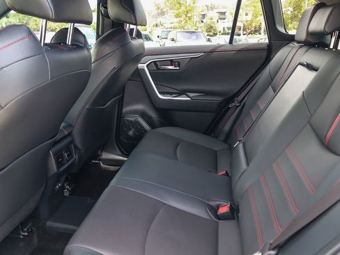Used 2025 Toyota RAV4 XSE w/ Premium Package AWD/4WD image 17