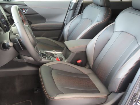Certified 2025 Subaru Crosstrek 2.5i Limited w/ Crosstrek Mirror Package AWD/4WD image 11