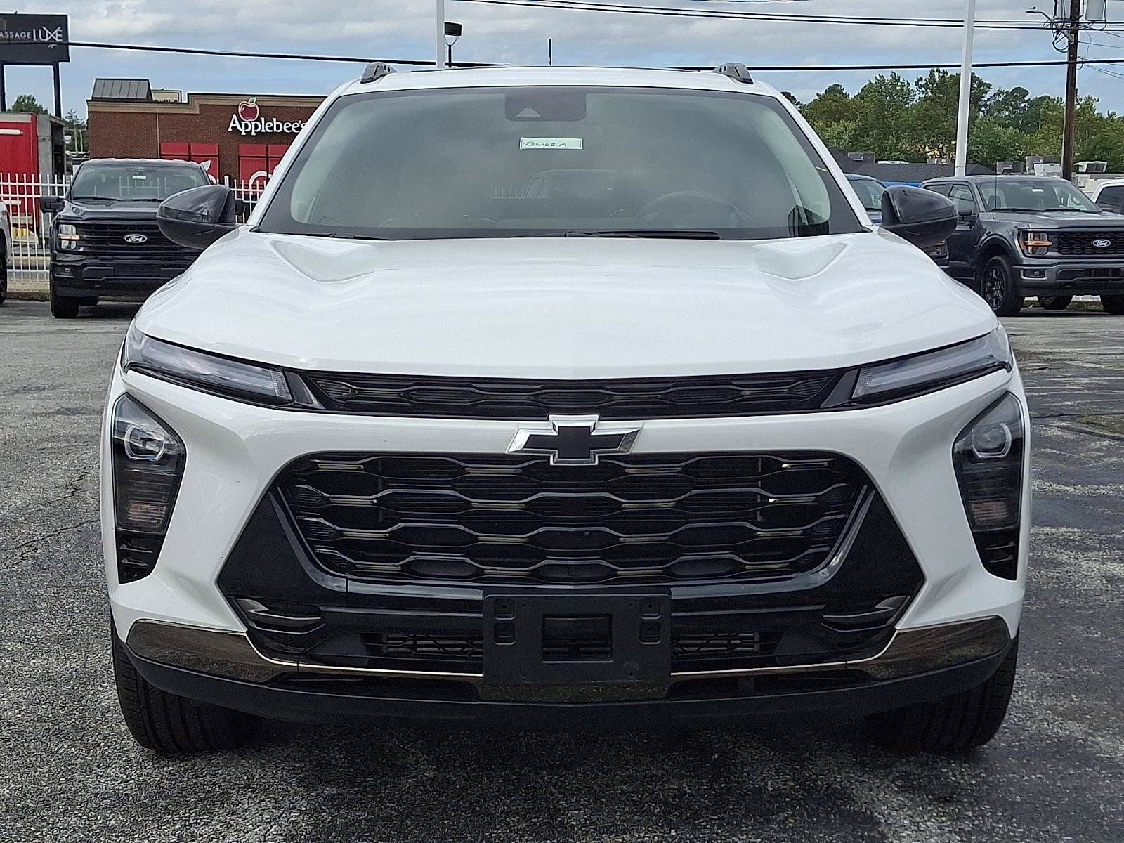 Used 2025 Chevrolet Trax ACTIV w/ Sunroof Package FWD image 2