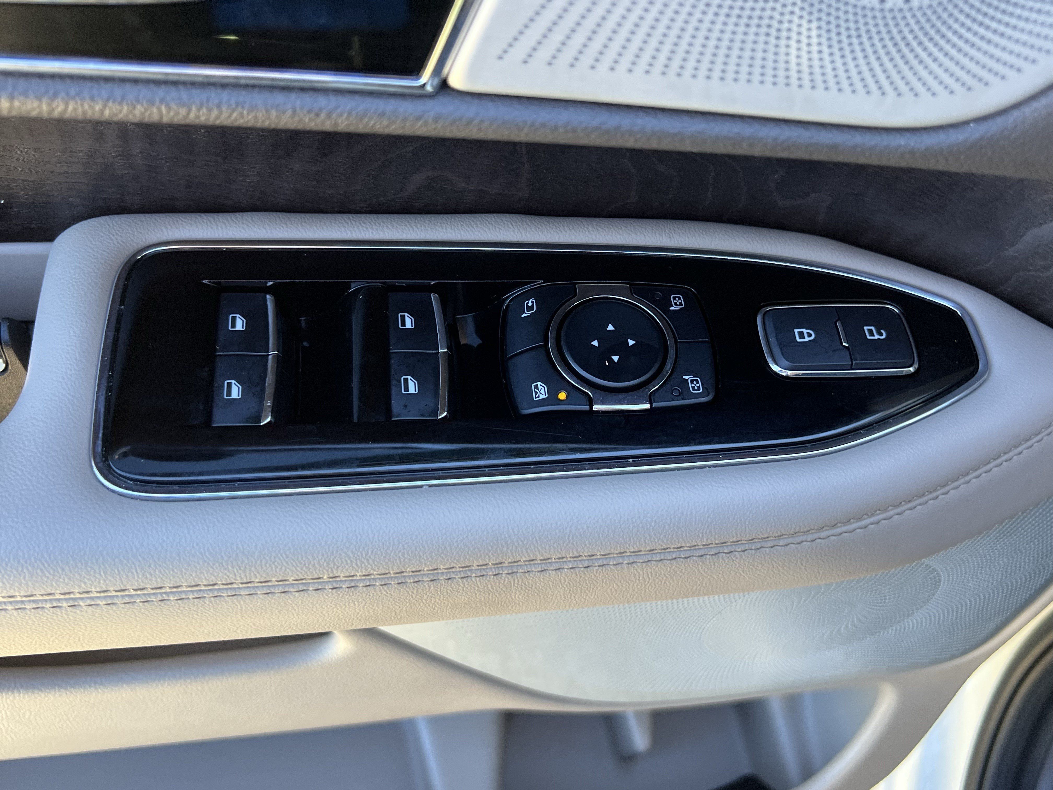 Used 2024 Lincoln Navigator L Reserve AWD/4WD image 15