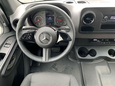 New 2025 Mercedes-Benz Sprinter 3500 image 9