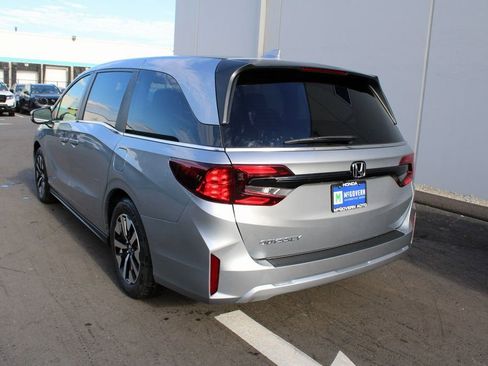 New 2026 Honda Odyssey EX-L image 9