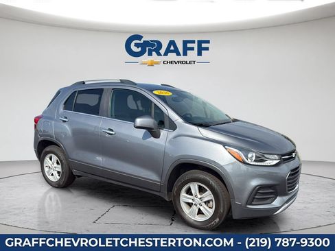 Used 2020 Chevrolet Trax LT w/ LT Convenience Package AWD/4WD image 10