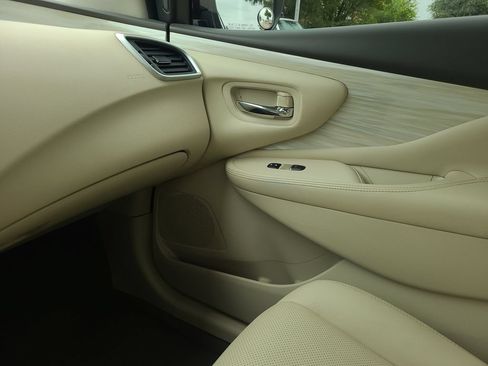 Used 2017 Nissan Murano Platinum w/ Platinum Technology Package FWD image 26