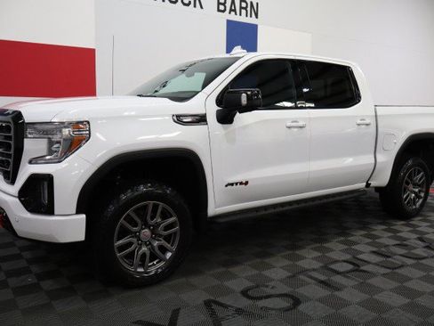 Used 2021 GMC Sierra 1500 AT4 w/ AT4 Premium Package AWD/4WD image 2