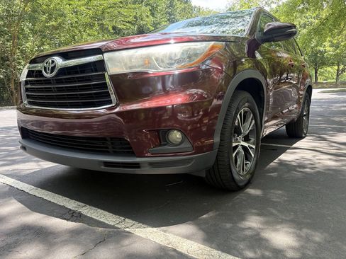 Used 2016 Toyota Highlander XLE FWD image 48