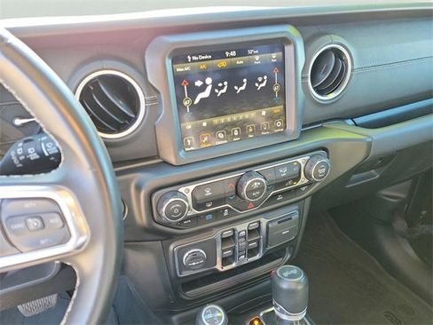 Used 2022 Jeep Wrangler Unlimited Sahara image 22