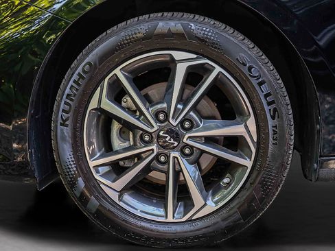 Certified 2024 Kia Forte LXS w/ LXS Technology Package FWD image 30