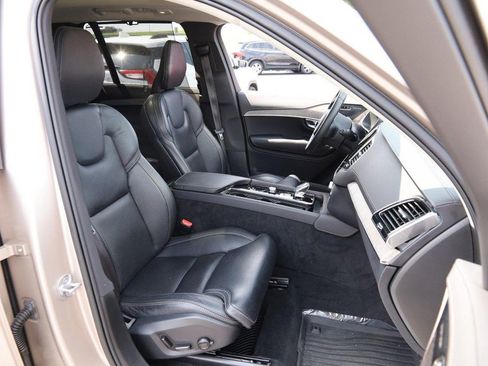 Used 2023 Volvo XC90 B6 Ultimate w/ Protection Package Premier AWD/4WD image 33