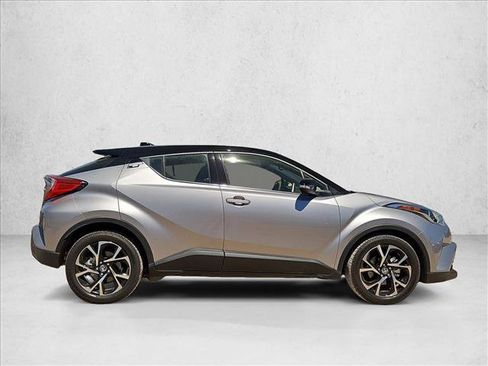 Used 2019 Toyota C-HR FWD image 4