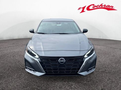 Used 2024 Nissan Altima 2.5 S FWD image 2