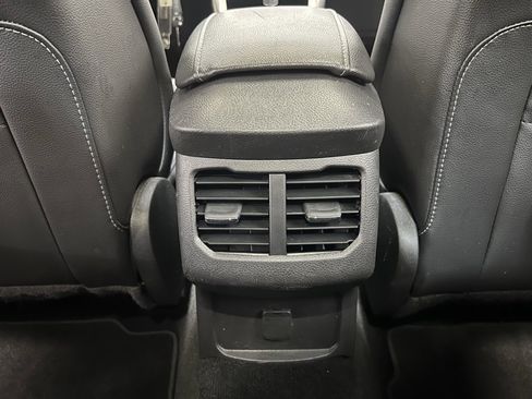 Used 2014 Ford Fusion SE w/ Equipment Group 202A image 16