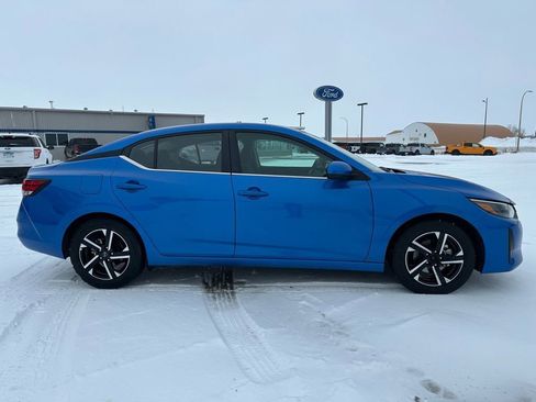 Used 2024 Nissan Sentra SV image 6