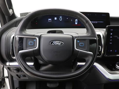 Used 2025 Ford Expedition Max Platinum w/ Stealth Performance Package image 18