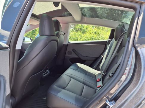 Used 2025 Tesla Model 3 RWD image 23