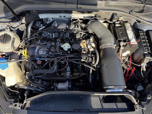 Used 2016 Volkswagen Golf R 4-Door image 36