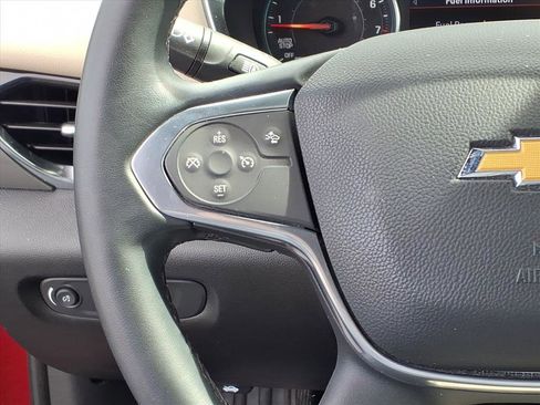 Used 2023 Chevrolet Traverse LT image 16