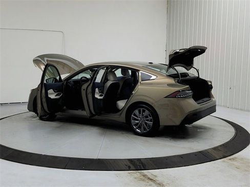 New 2026 Nissan Sentra SL w/ Floor Mat Package image 13