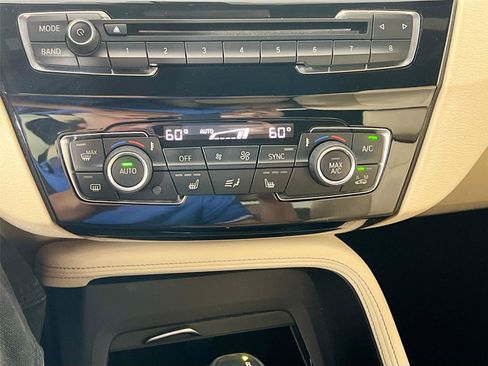 Used 2018 BMW X1 xDrive28i AWD/4WD image 17