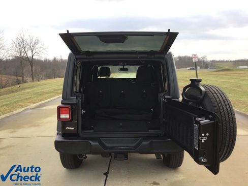 Used 2021 Jeep Wrangler Unlimited Sport image 5