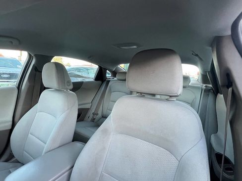 Used 2017 Chevrolet Malibu LS FWD image 19