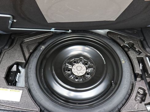 Used 2018 Lexus IS 300 AWD image 46