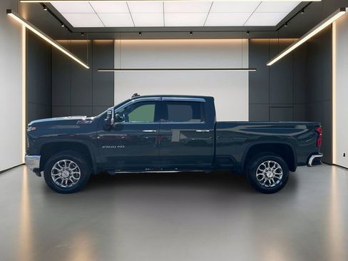 Used 2025 Chevrolet Silverado 2500 LTZ w/ LTZ Premium Package AWD/4WD image 2