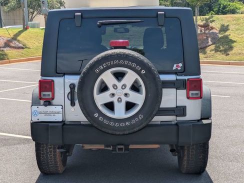 Used 2017 Jeep Wrangler Unlimited Sport w/ Quick Order Package 24S AWD/4WD image 5