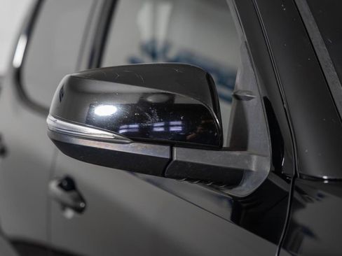 Used 2016 Toyota Tacoma TRD Off-Road w/ Towing Package image 15