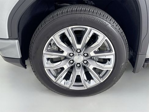 Used 2026 GMC Sierra 1500 Denali w/ Denali Reserve Package image 9