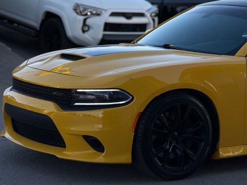 Used 2017 Dodge Charger R/T image 8