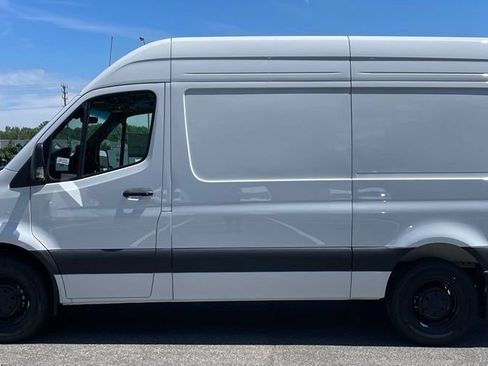 New 2026 Mercedes-Benz Sprinter 2500 image 3