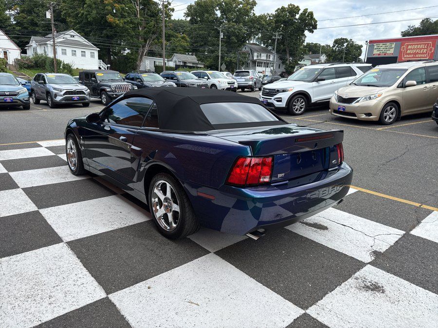 Used 2004 Ford Mustang Cobra RWD image 5