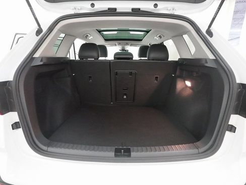 Used 2023 Volkswagen Taos SEL image 10