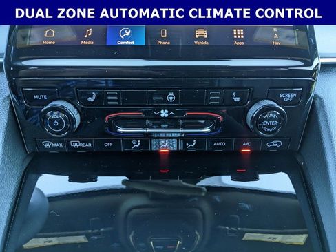 New 2025 Jeep Grand Cherokee Limited w/ Black Appearance Package image 16