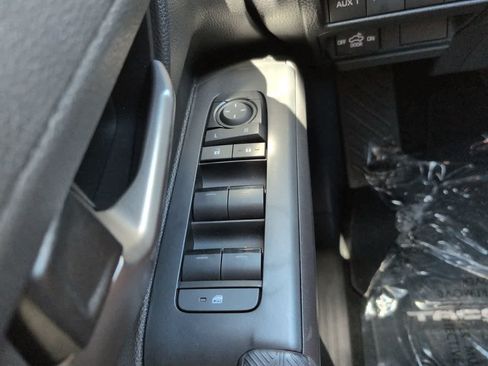 Used 2025 Toyota Tacoma TRD Off-Road w/ TRD Off Road Premium Package AWD/4WD image 23