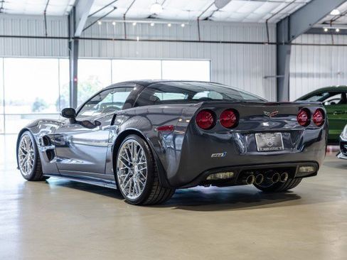 Used 2009 Chevrolet Corvette ZR1 w/ Preferred Equipment Group RWD image 4