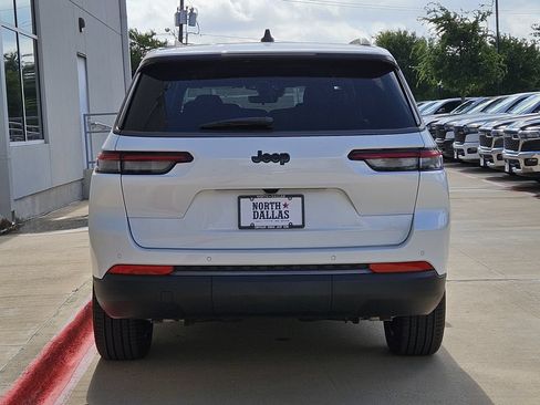 New 2026 Jeep Grand Cherokee L Limited RWD image 4