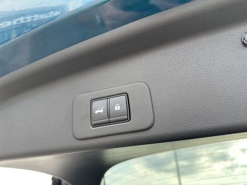 Certified 2025 Nissan Murano SL AWD/4WD image 9