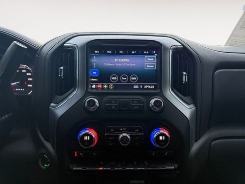 Used 2020 GMC Sierra 1500 Elevation w/ Elevation Value Package image 6