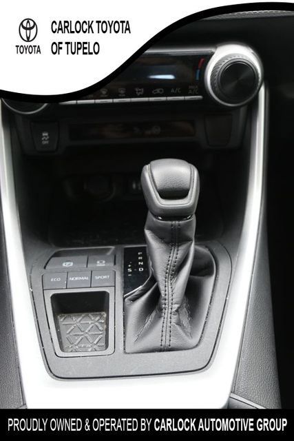 Used 2019 Toyota RAV4 LE FWD image 19