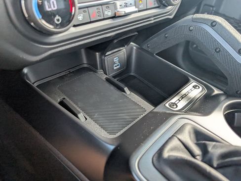 New 2025 Ford Bronco Badlands image 14