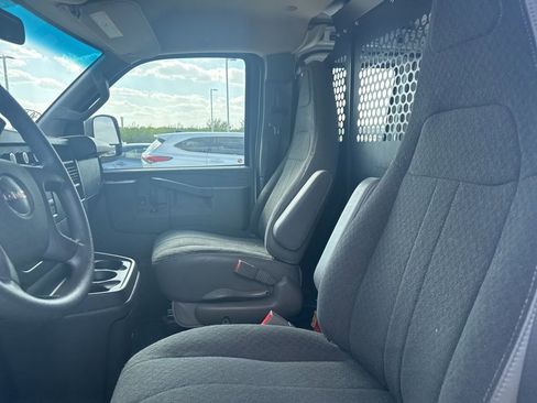Used 2024 GMC Savana 2500 w/ Driver Convenience Package image 16
